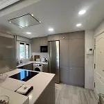 Rent4 Malaga Bajondillo Playa Ii アパート *