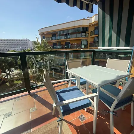 Rent4 Malaga Bajondillo Playa Ii アパート トレモリノス