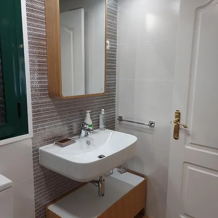 Rent4 Malaga Bajondillo Playa Ii * Torremolinos