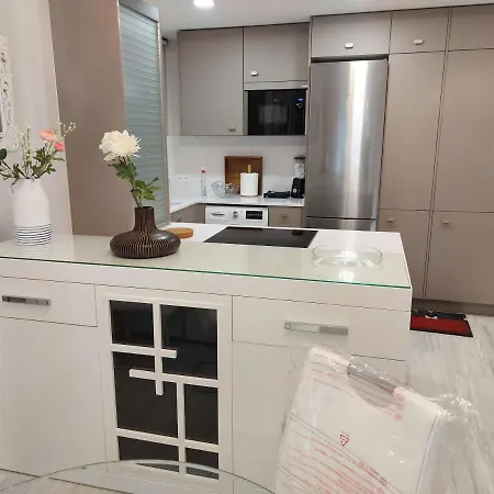 Rent4 Malaga Bajondillo Playa Ii * Torremolinos