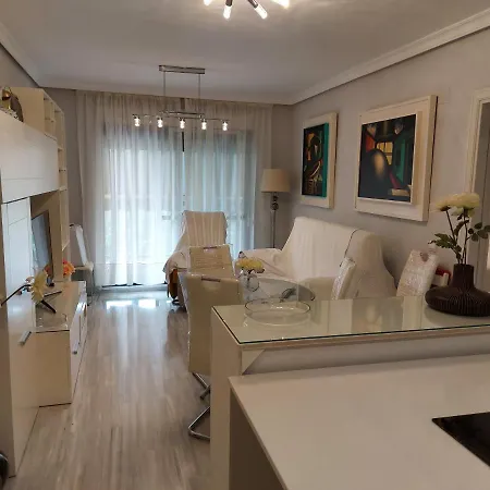 Rent4 Malaga Bajondillo Playa Ii Torremolinos