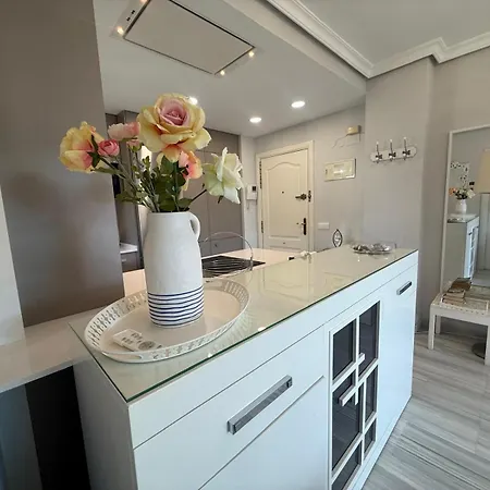 Rent4 Malaga Bajondillo Playa Ii טורמולינוס