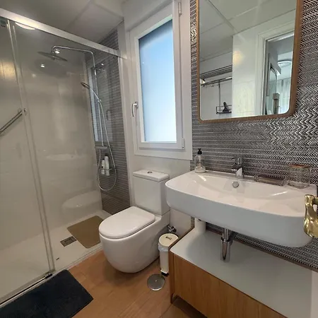 Rent4 Malaga Bajondillo Playa Ii * טורמולינוס